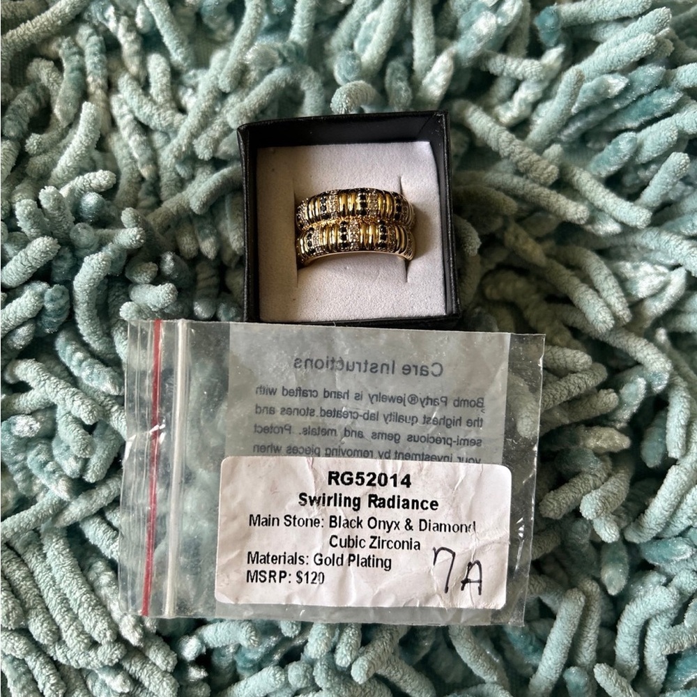 Bomb Party Ring : Swirling Radiance